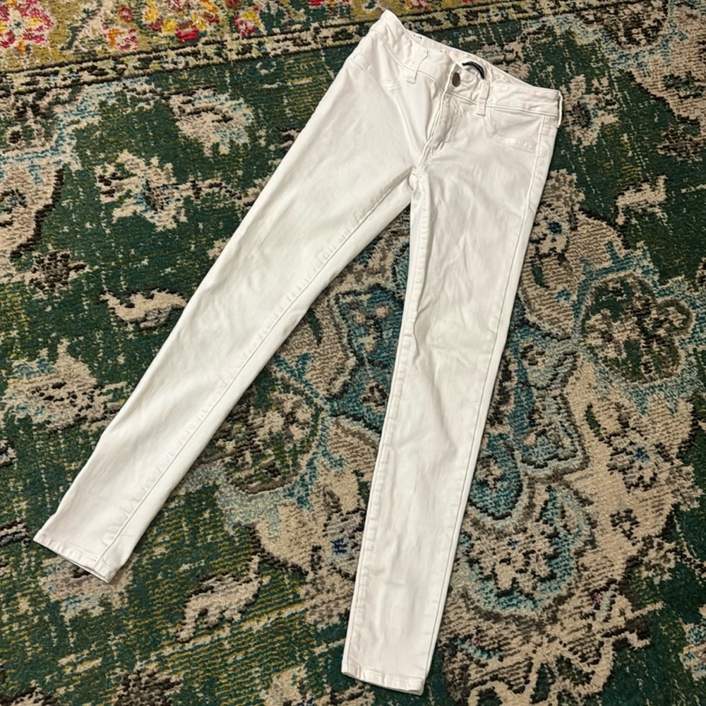American Eagle 🦅 white jeans super stretchy